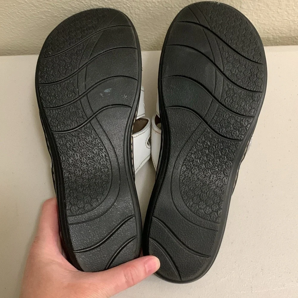 Merence Arch Support White Leather Slip On Sandals Women’s Size 40 (Size 9-9.5)